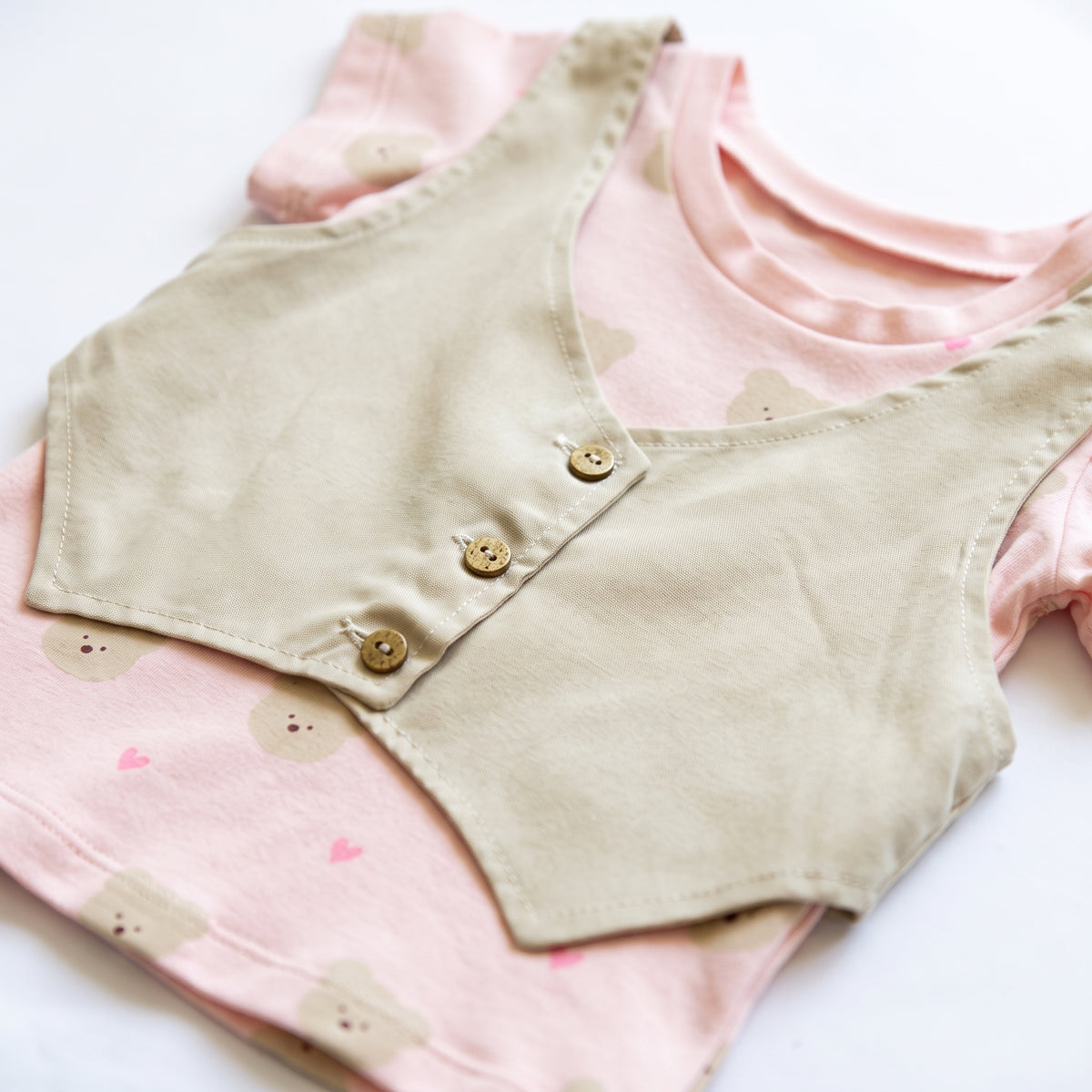 Chaleco + Blusa Ositos + Short